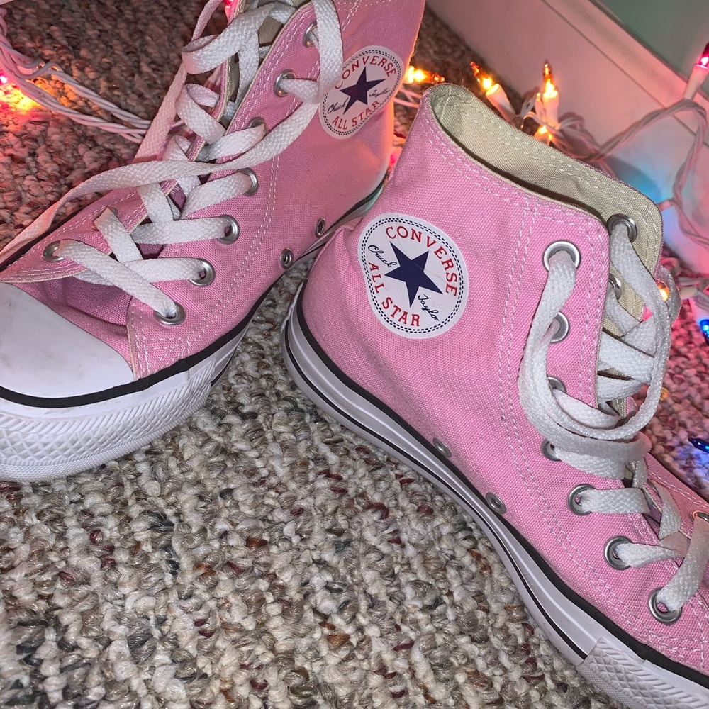 high top pink converse!